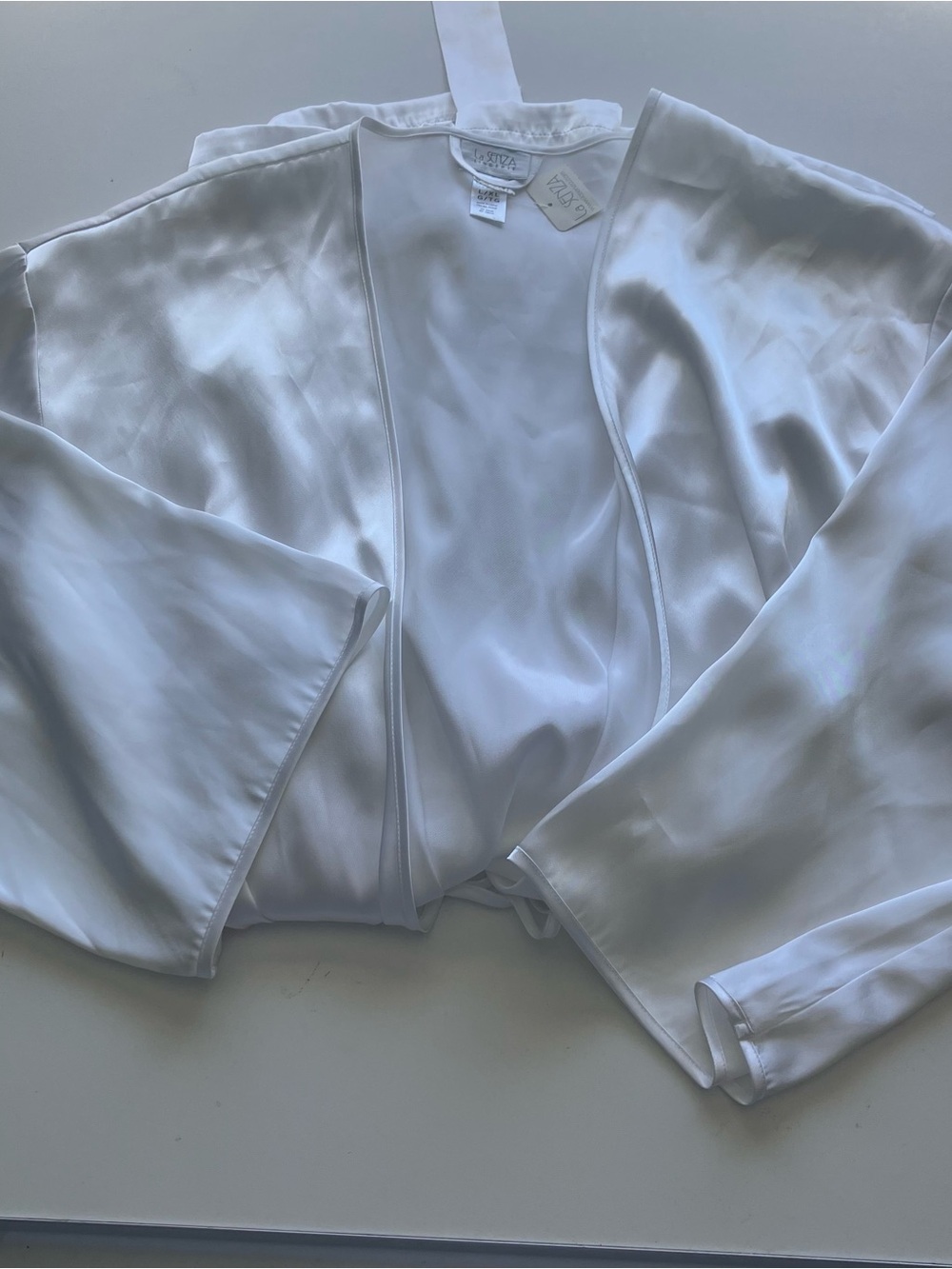 NWT La Senza Silver Satin Kimono Robe Self-Tie Belt Women’s L/XL - Picture 7 of 14